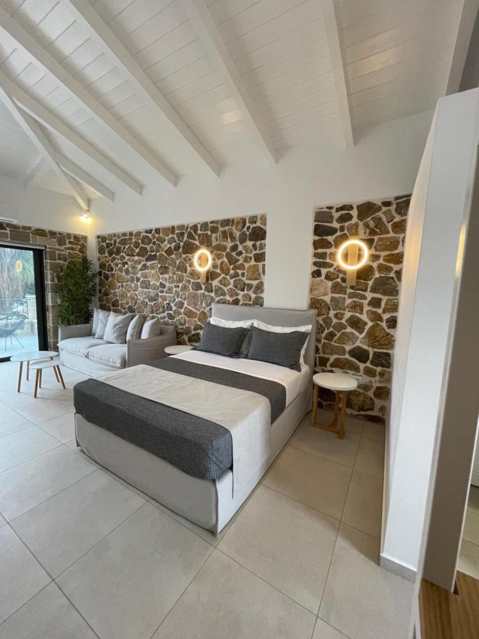 Trocadero Luxury Suites แอร์มิโอนี ภายนอก รูปภาพ