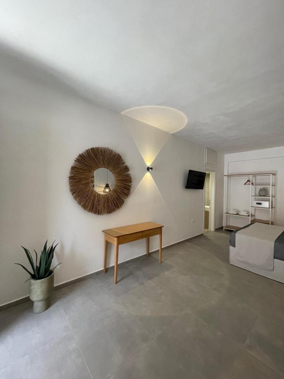 Trocadero Luxury Suites แอร์มิโอนี ภายนอก รูปภาพ
