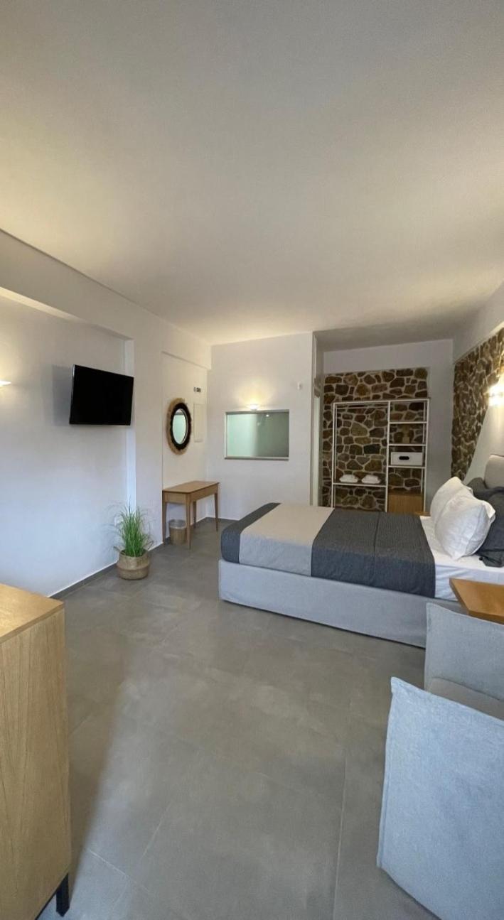 Trocadero Luxury Suites แอร์มิโอนี ภายนอก รูปภาพ