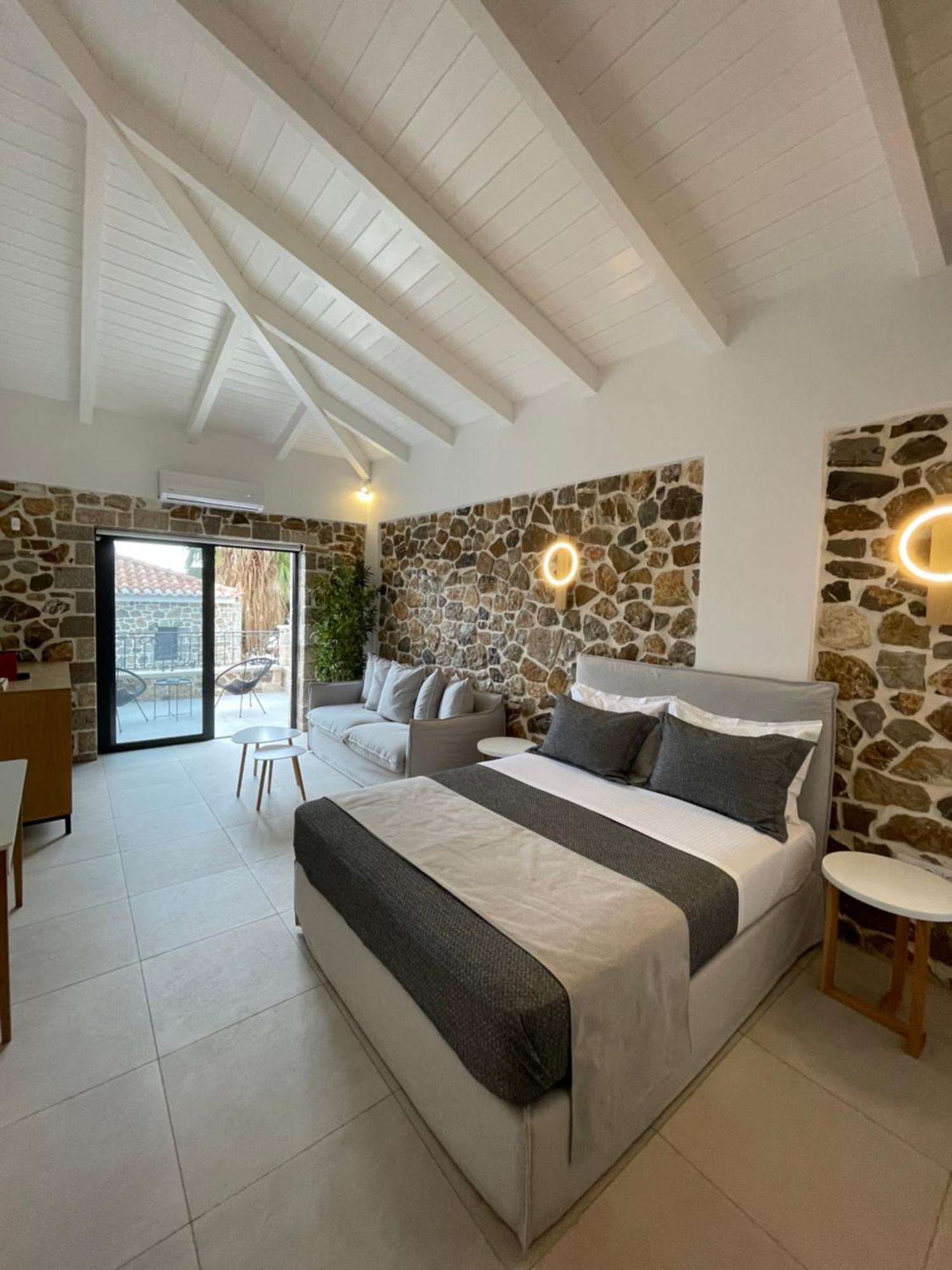 Trocadero Luxury Suites แอร์มิโอนี ภายนอก รูปภาพ